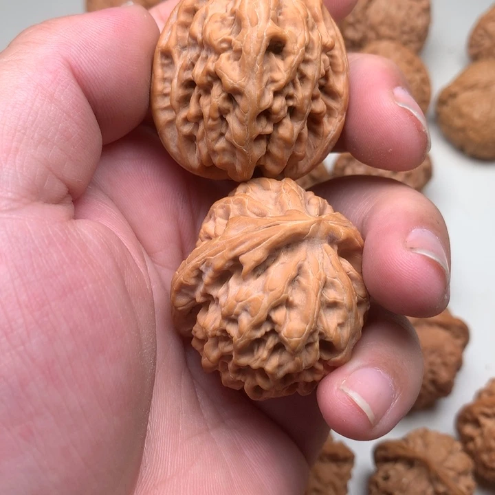 春***3文玩核桃吊坠红锦鲤