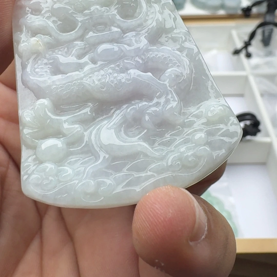 翡翠未镶嵌颈饰天然缅甸A货翡翠