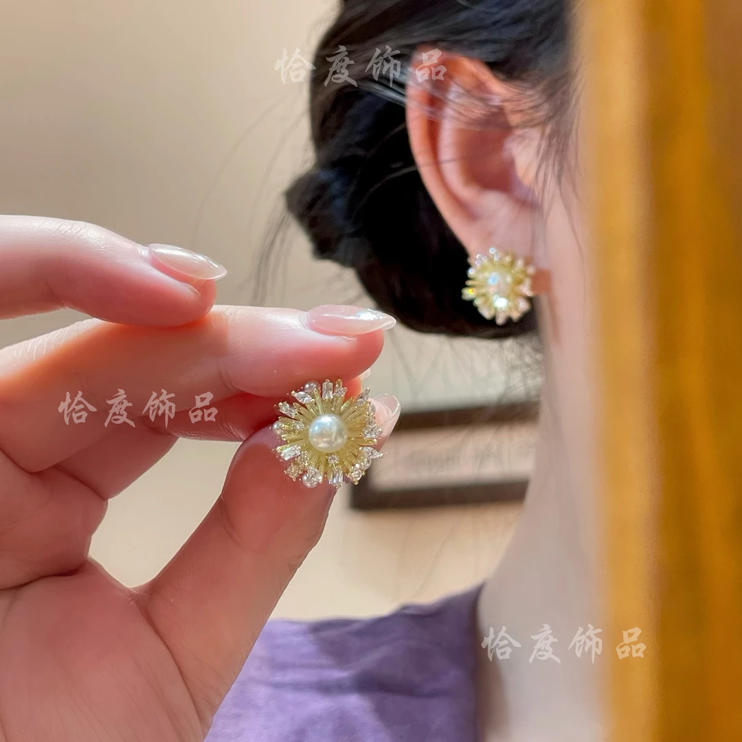 【恰度】金色花朵珠珠耳钉简约精致法式时尚复古