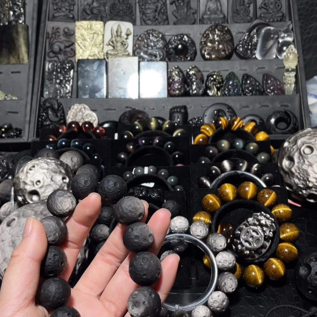 刚***哥黑曜岩未镶嵌珠宝奇石