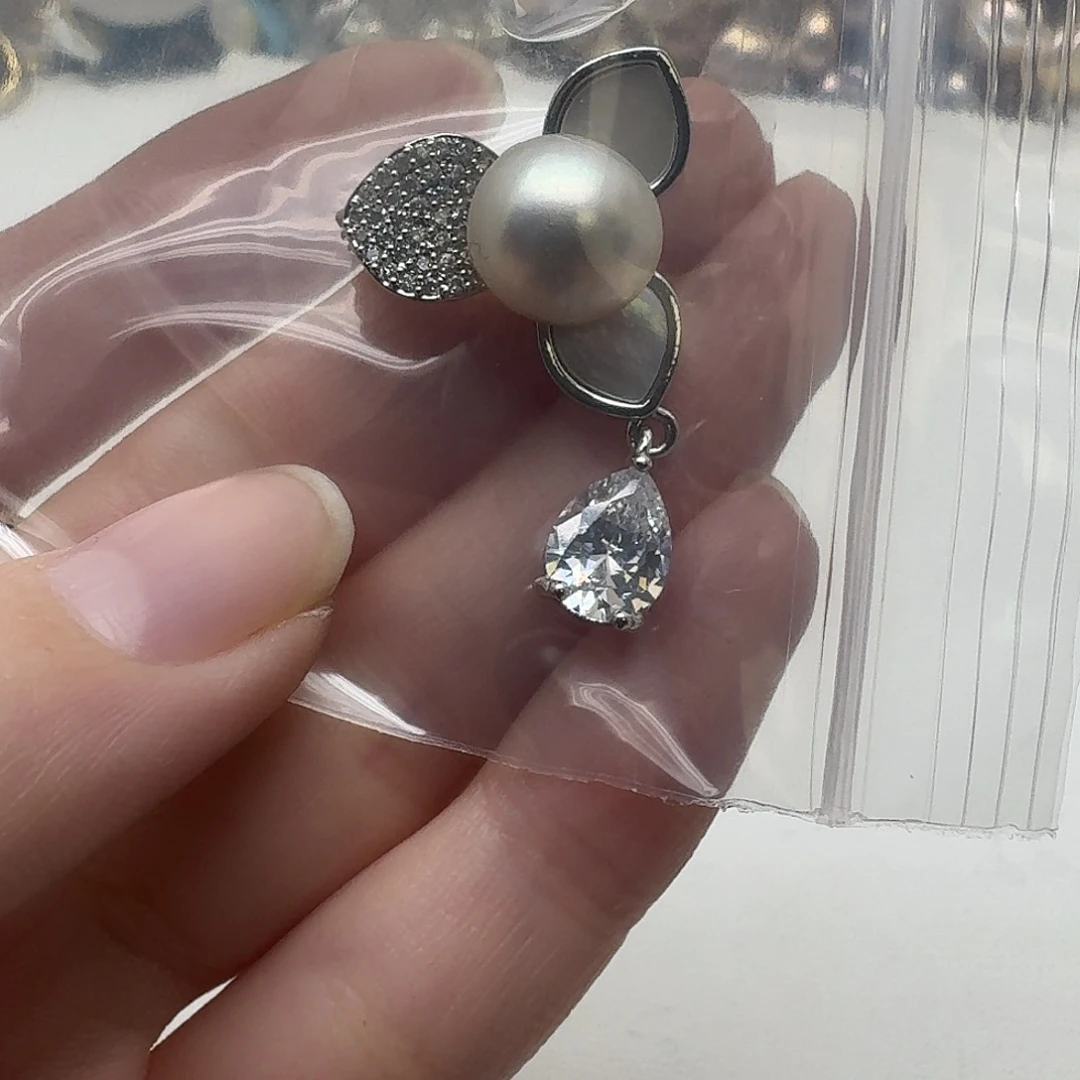 胸针未镶嵌拼合珍珠（马贝珠）