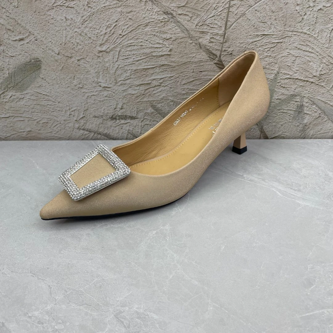 单鞋女 (牛皮) 11690（孤品）c区38码