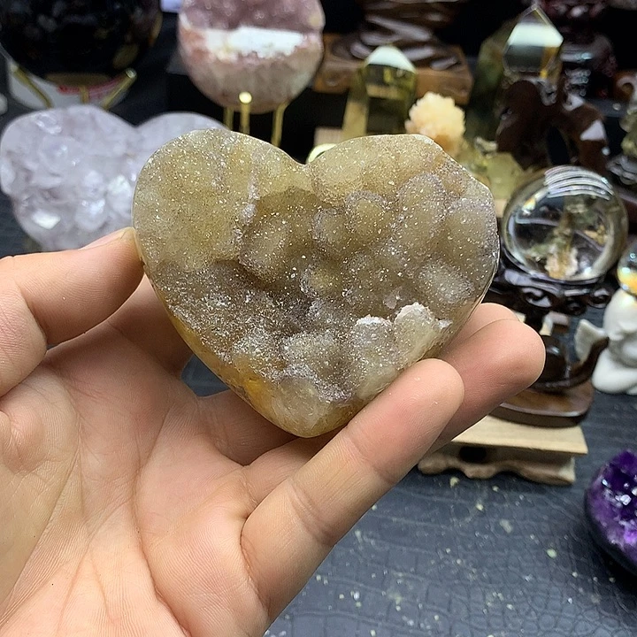 未镶嵌水晶大型摆件（非配饰）豌**?