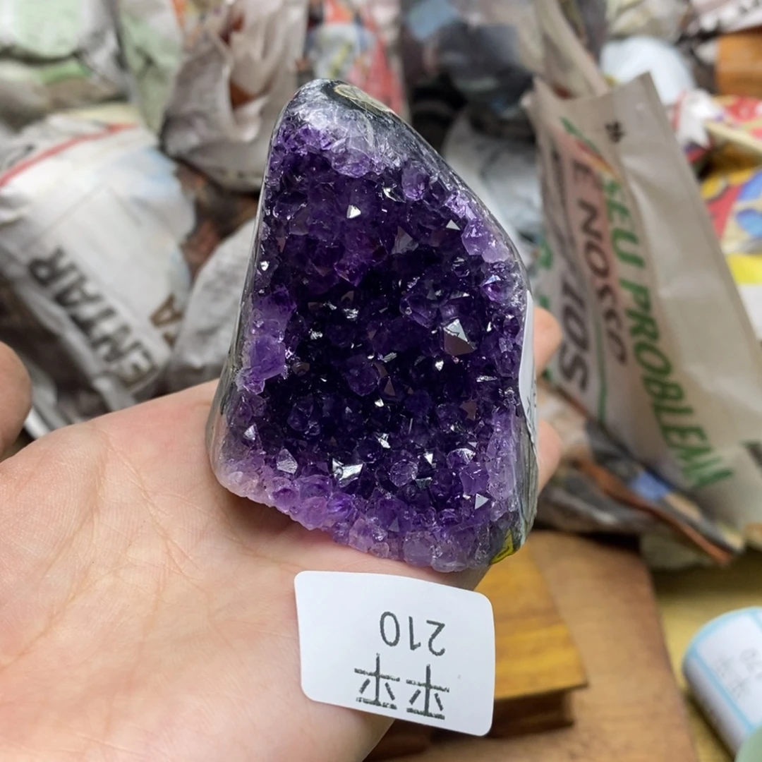 紫晶乌拉圭未镶嵌