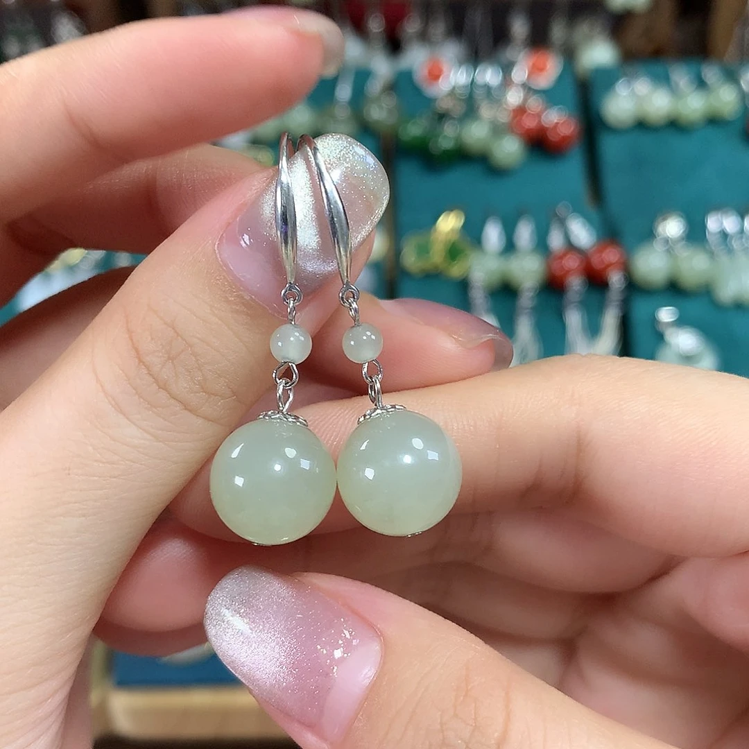 和田玉银S925镶嵌耳饰天然卡12mm左右（冰晴水）