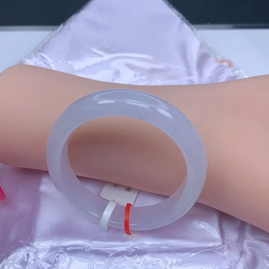 【闪购商品】未镶嵌手镯（贵妃镯）翡翠，53