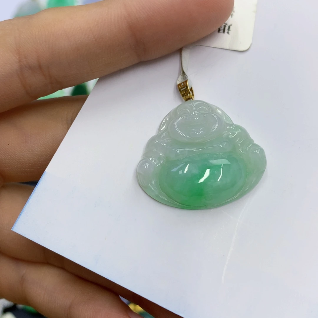 翡翠18K金镶嵌颈饰翡翠