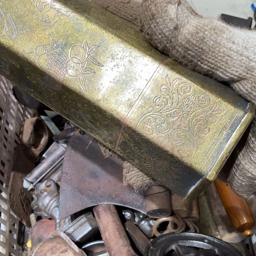 紫***来一物一图，工艺品。