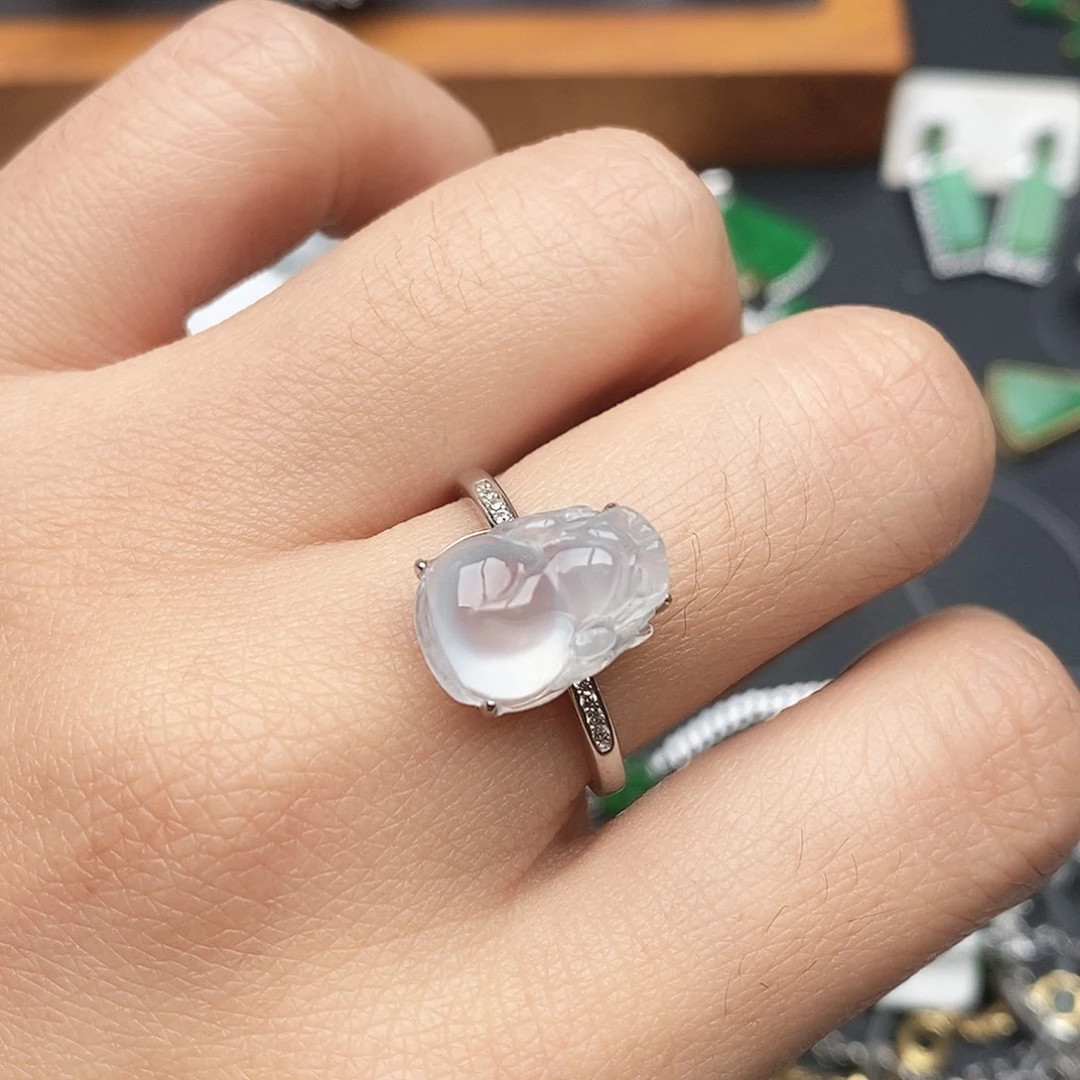 翡翠银S925镶嵌颈饰高冰貔貅戒指
