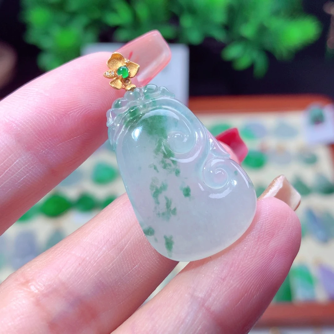 翡翠吊坠(不含链)18K金镶嵌