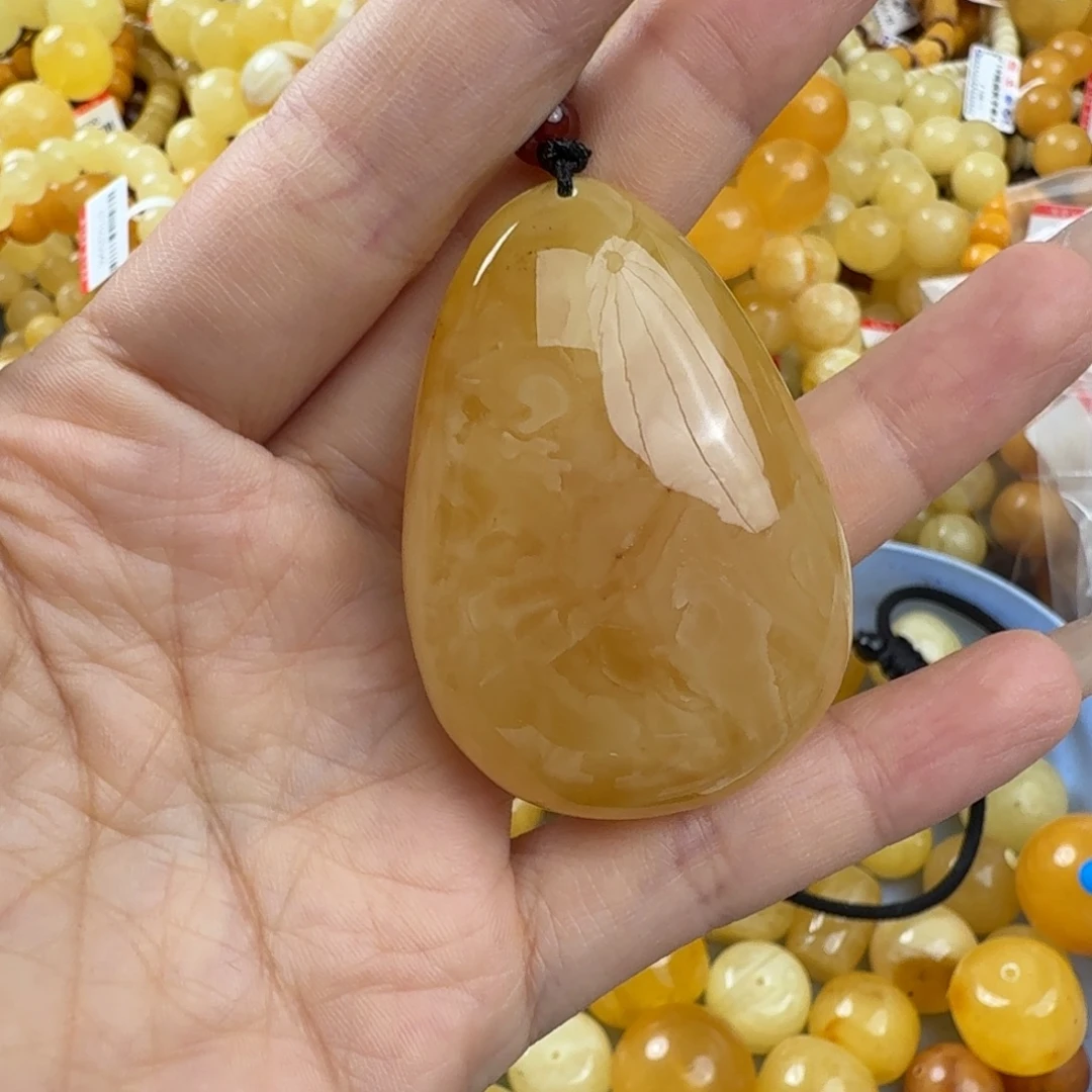 琥珀未镶嵌珠宝奇石