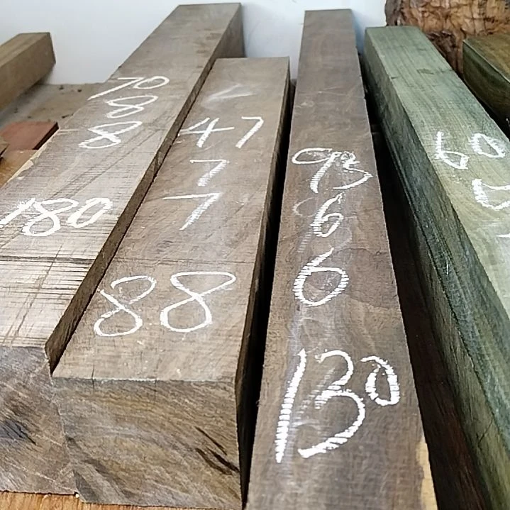 樟科（黄金檀）勿*