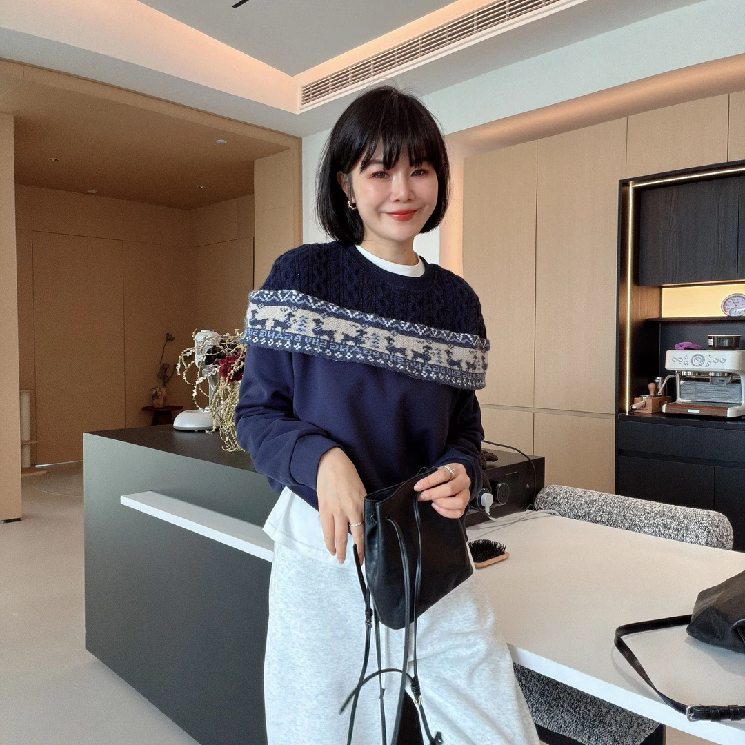 韩系拼接圆领慵懒风撞色设计感套头加绒加厚卫衣