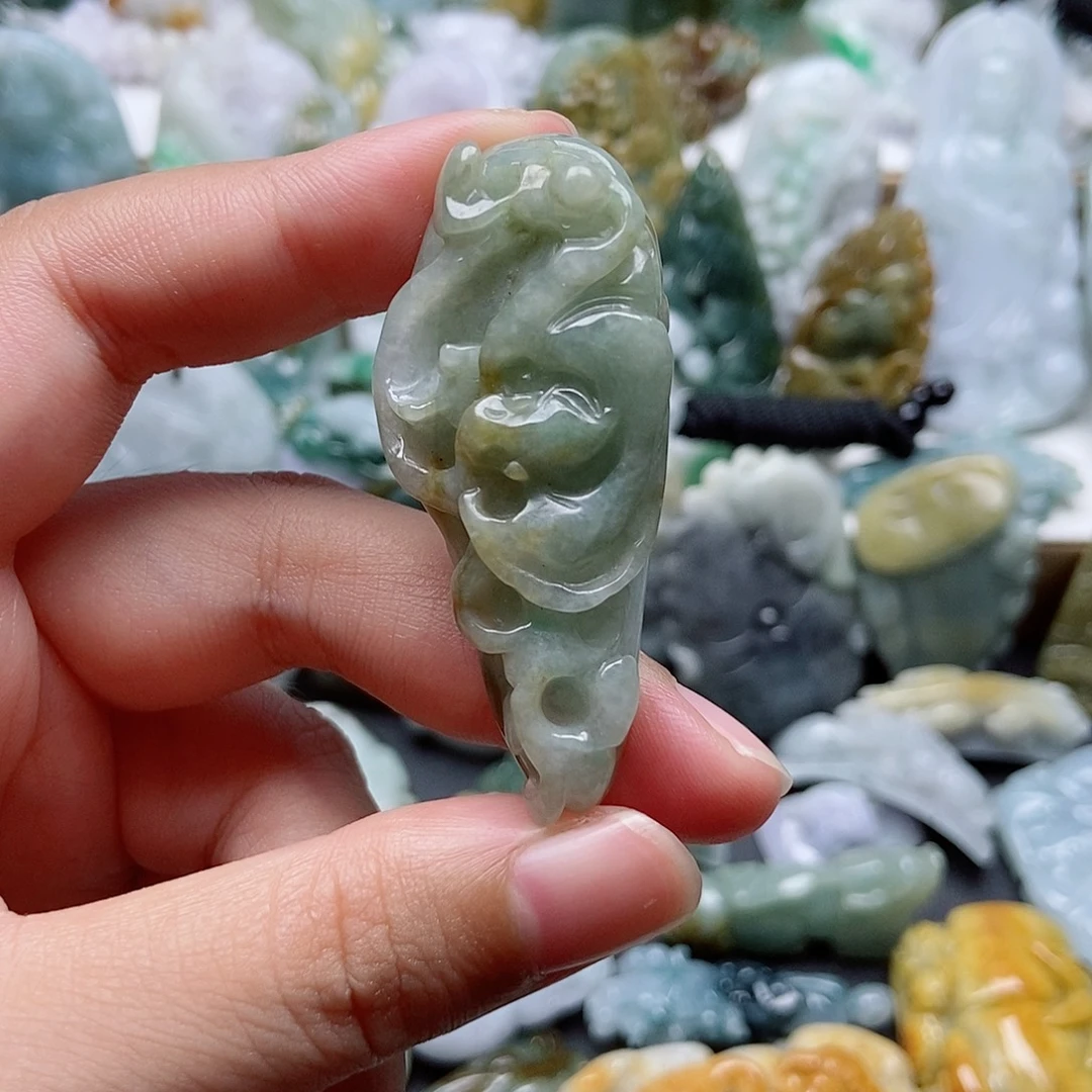 翡翠未镶嵌颈饰翡翠