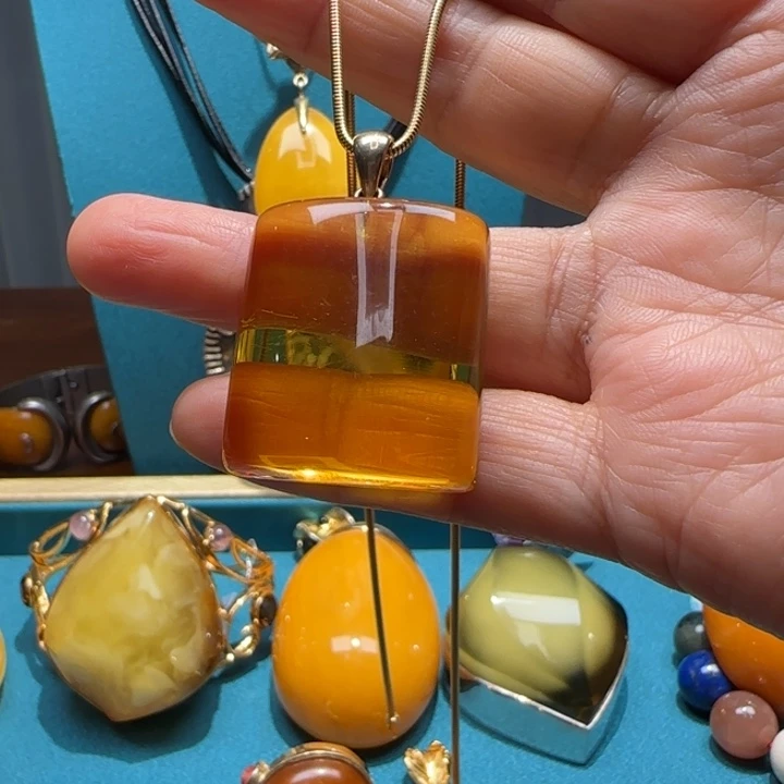 琥珀未镶嵌颈饰波兰设计款琥珀蜜蜡