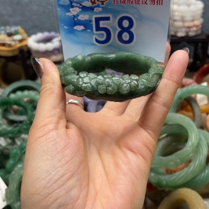 石英岩玉未镶嵌手镯