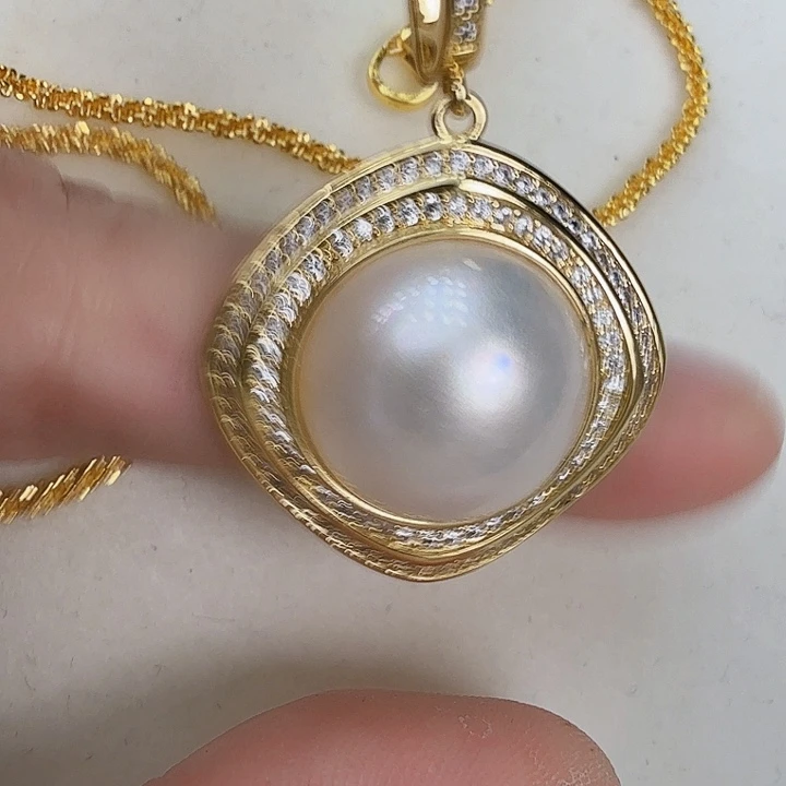 颈饰拼合珍珠（马贝珠）未镶嵌