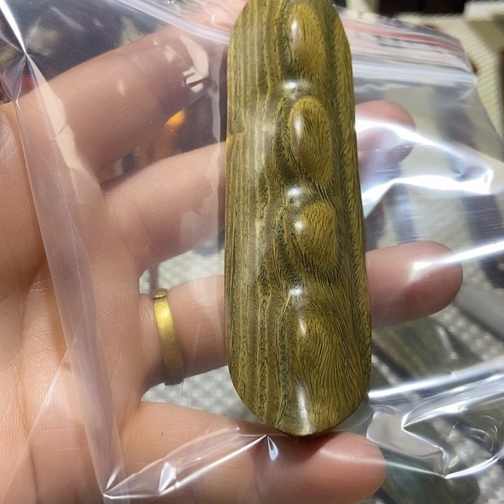 根*斋阿根廷绿檀绿豆角一个