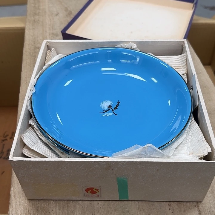 瓷片噗哈哈哈哈哈哈哈哈哈我笑