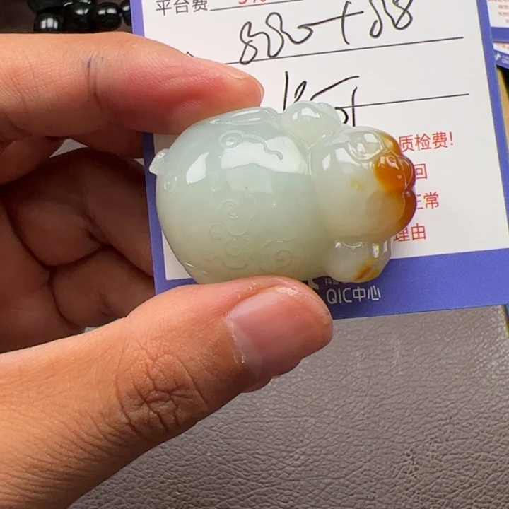 漫***游和田玉未镶嵌颈饰