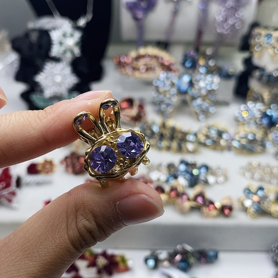 仿水晶合金抓夹小