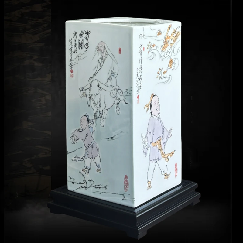 范曾粉彩国士无双四方镶器