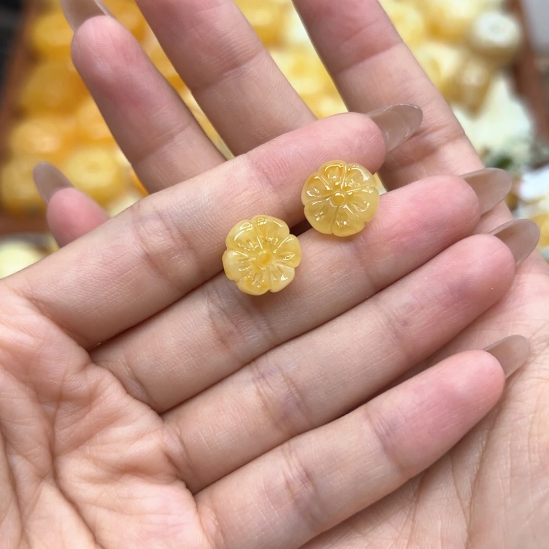 琥珀颈饰未镶嵌蜜蜡