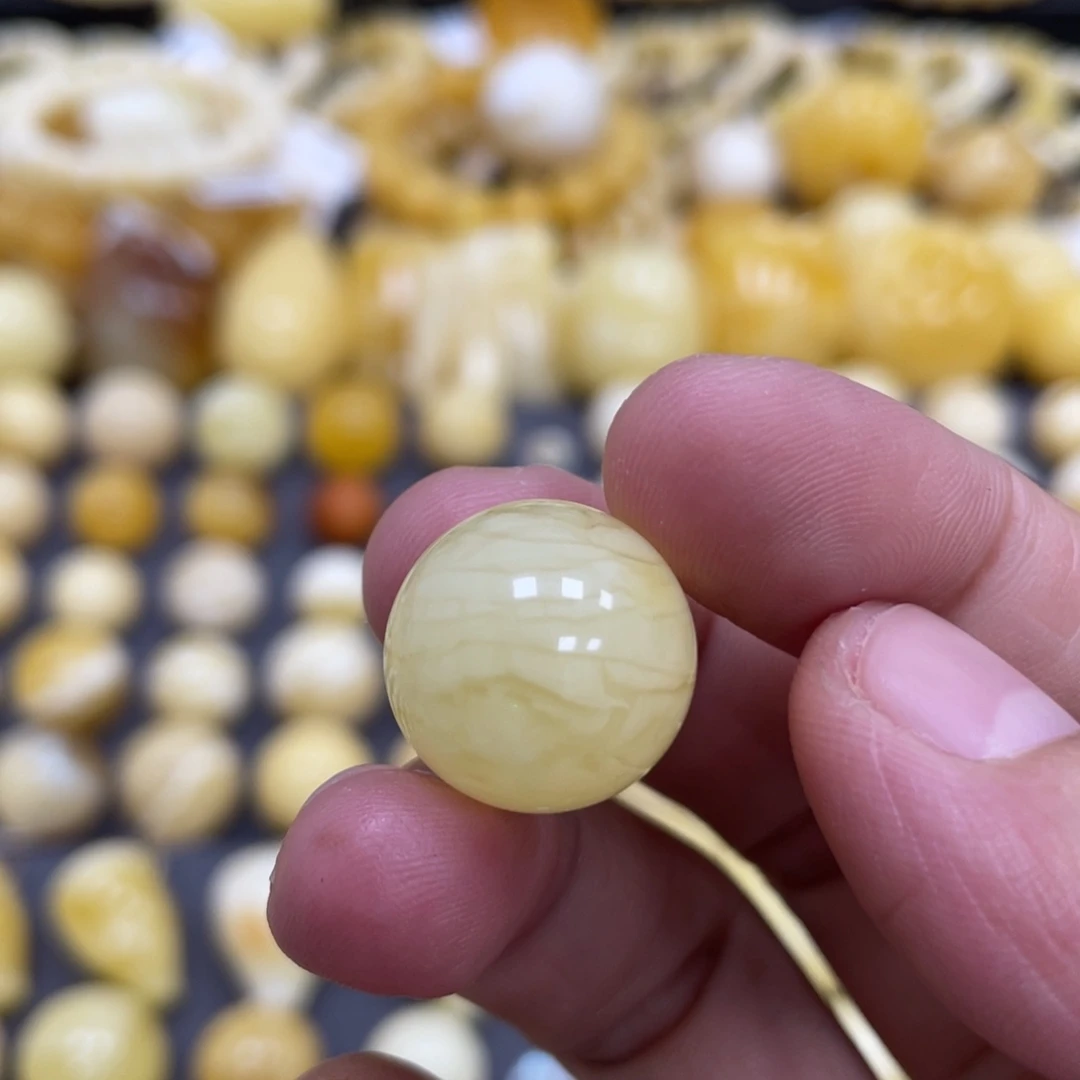 蜜蜡未镶嵌裸石16.4mm福利款