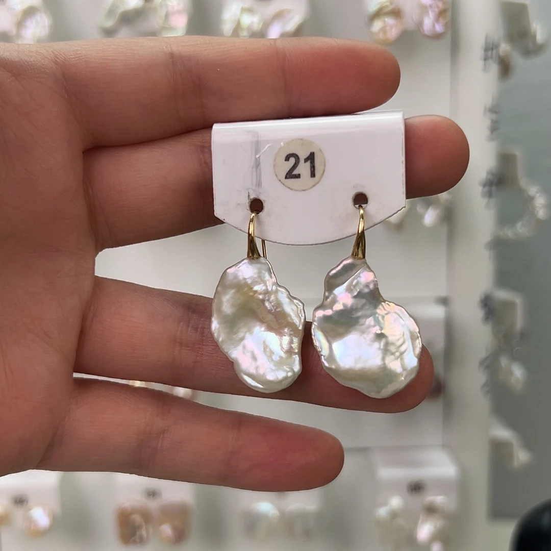 非金属巴洛克花瓣耳饰