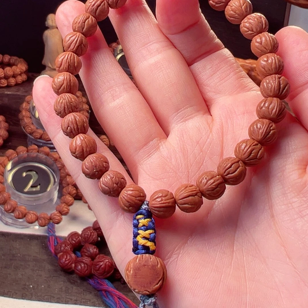 【闪购商品】桃核吊坠R***r0.9尺寸玉龙脊孤品