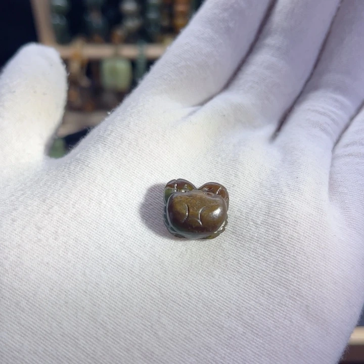 岫岩河磨玉（透闪石质玉）未镶嵌颈饰