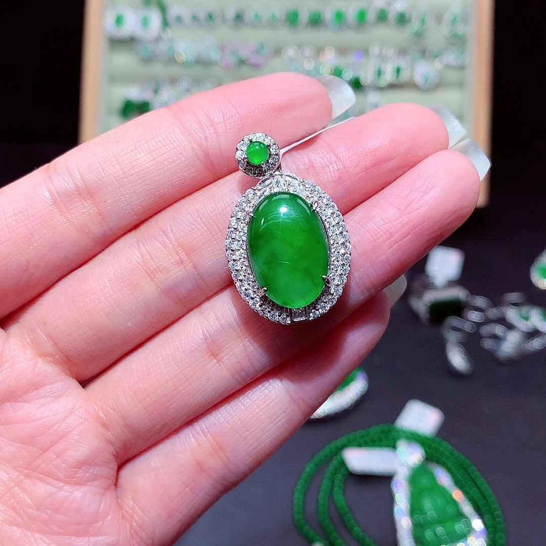 【闪购商品】翡翠吊坠(不含链)未镶嵌