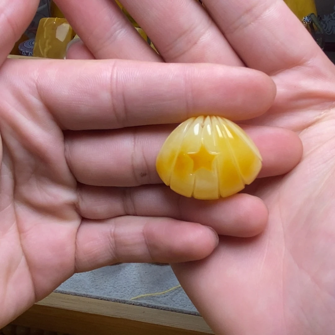 琥珀未镶嵌裸石蜜蜡