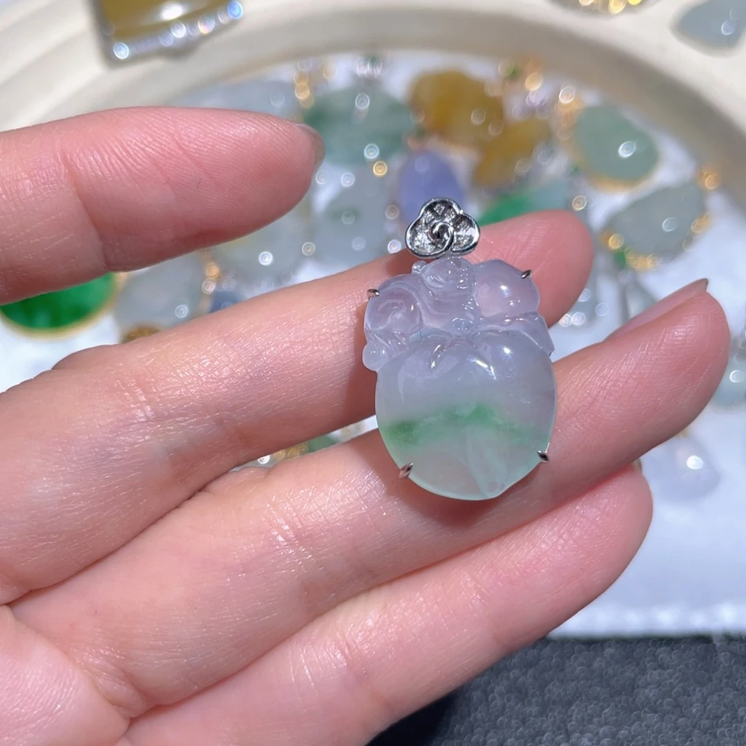 翡翠颈饰18K金镶嵌翡翠