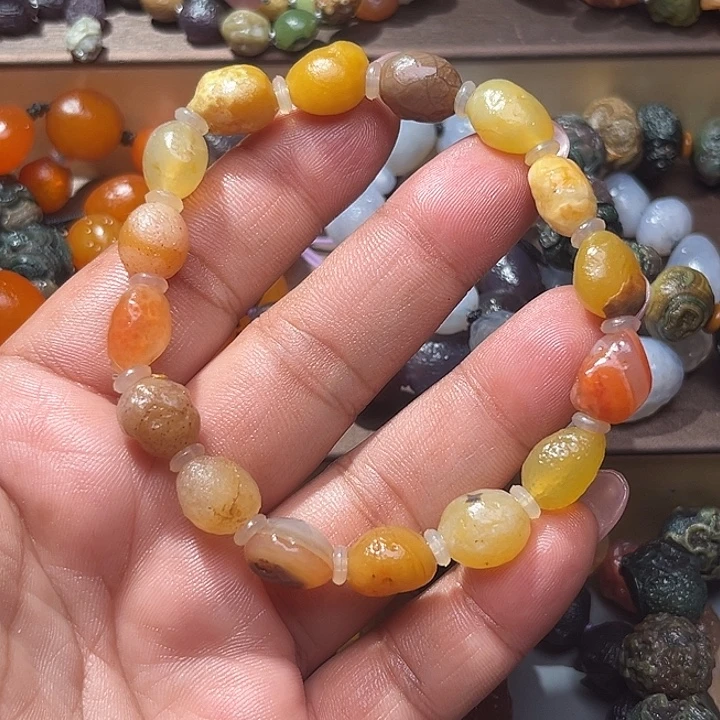 阿拉善彩玛瑙手串