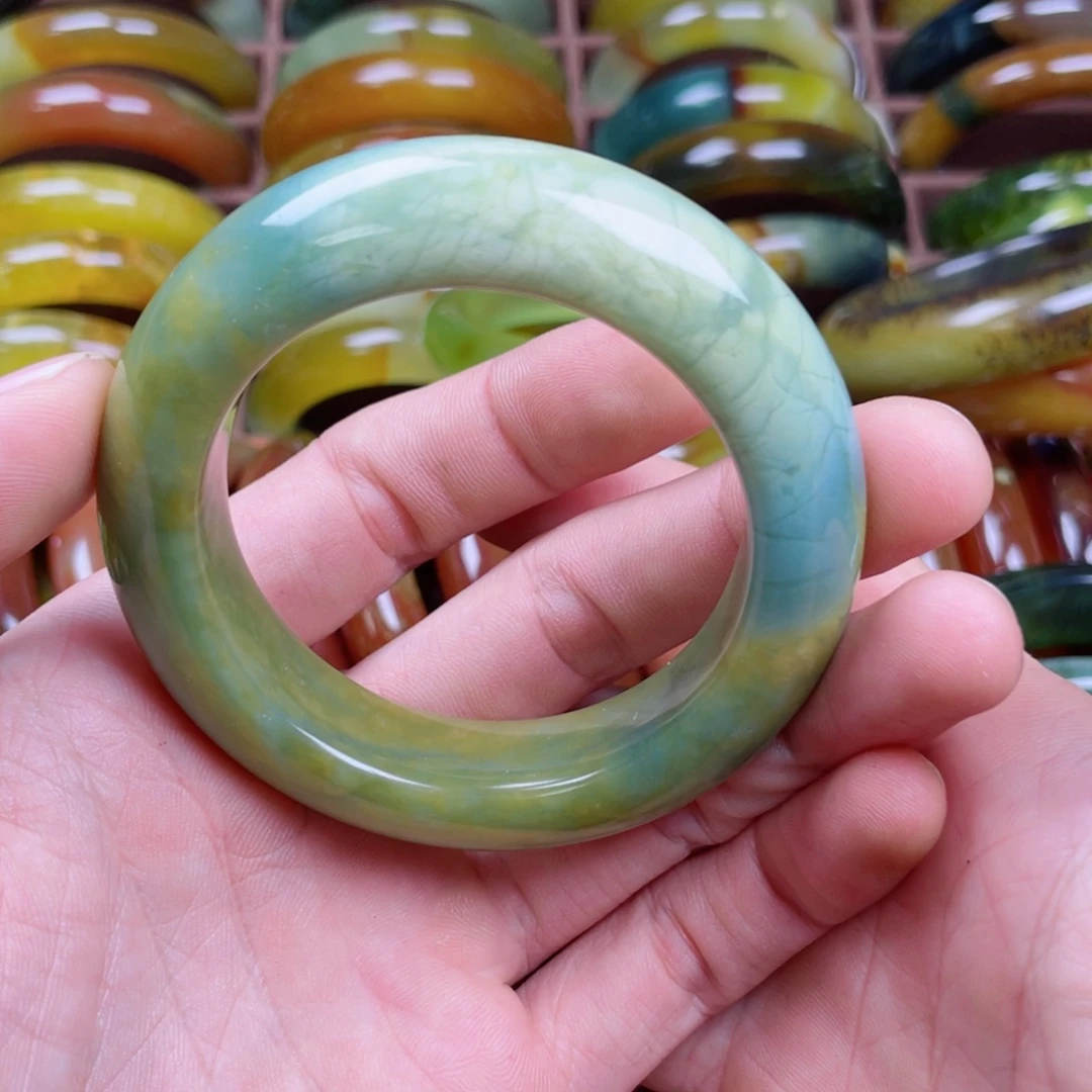 蛇纹石玉未镶嵌手镯