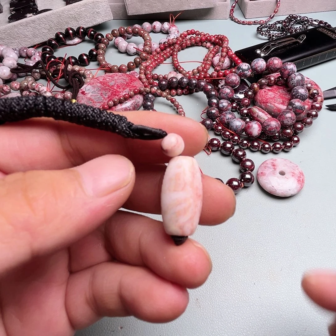 紫砂天然朱砂辰石吊坠