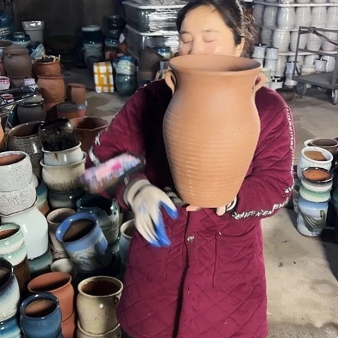 口20高32瑕疵盆子。