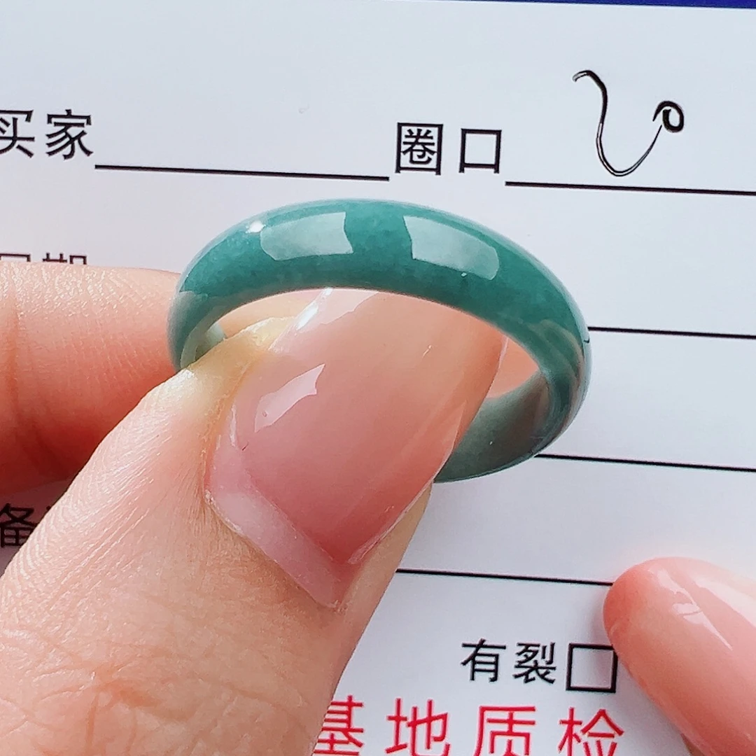 翡翠未镶嵌戒指戒指