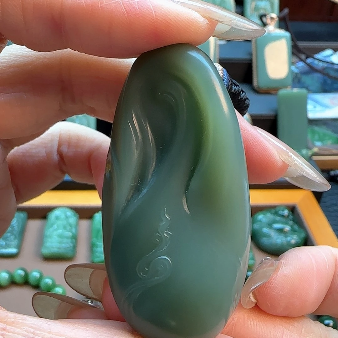 和田玉（碧玉）吊坠(不含链)未镶嵌