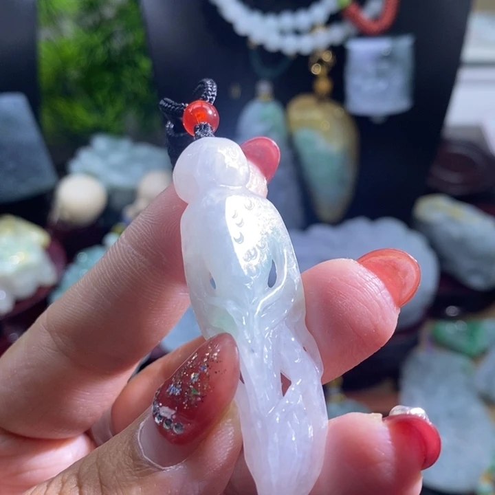 【闪购商品】颈饰未镶嵌翡翠人参