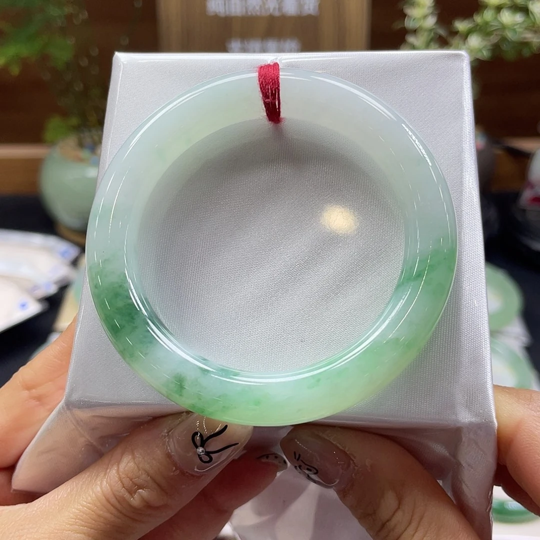 翡翠未镶嵌手镯18 号