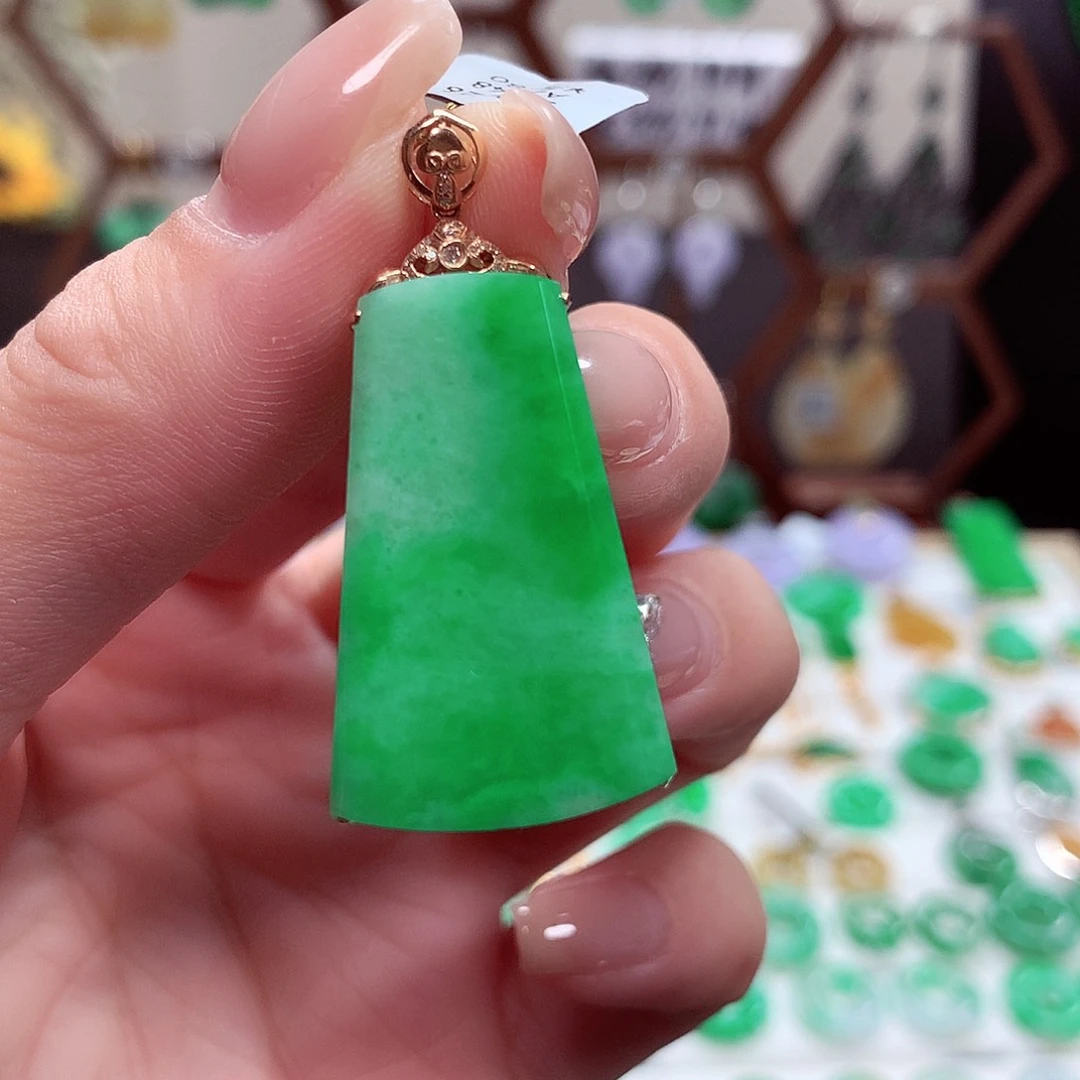 翡翠项链18K金镶嵌天然翡翠