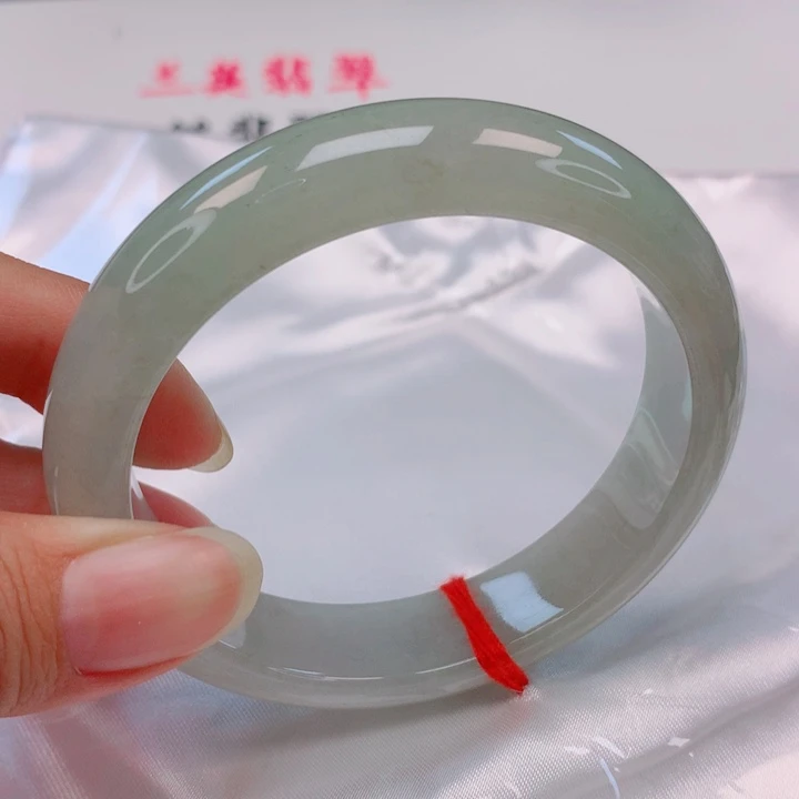 翡翠未镶嵌手镯57圈