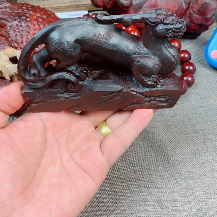 檀香紫檀（小叶紫檀）力*