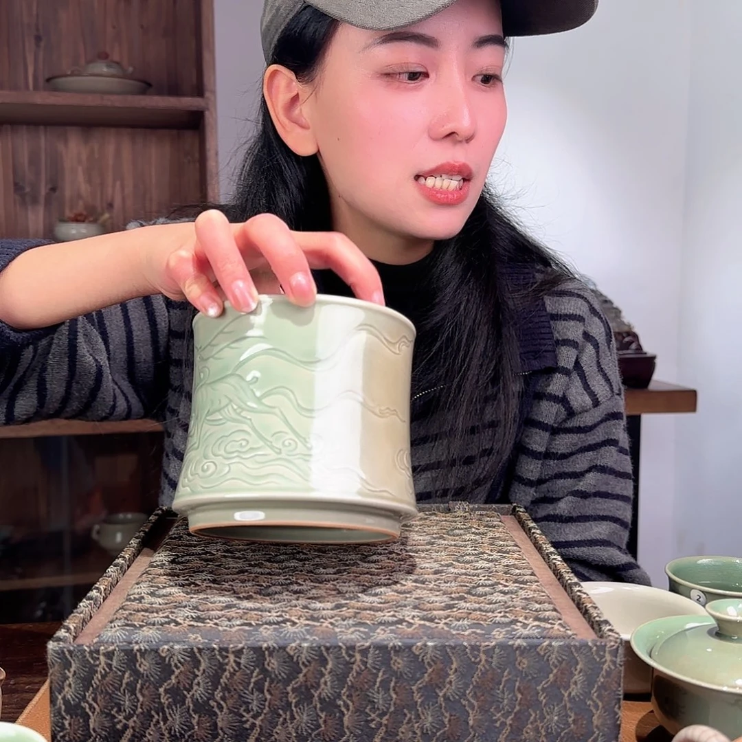 捷***木瓷摆件一鹿有你水洗