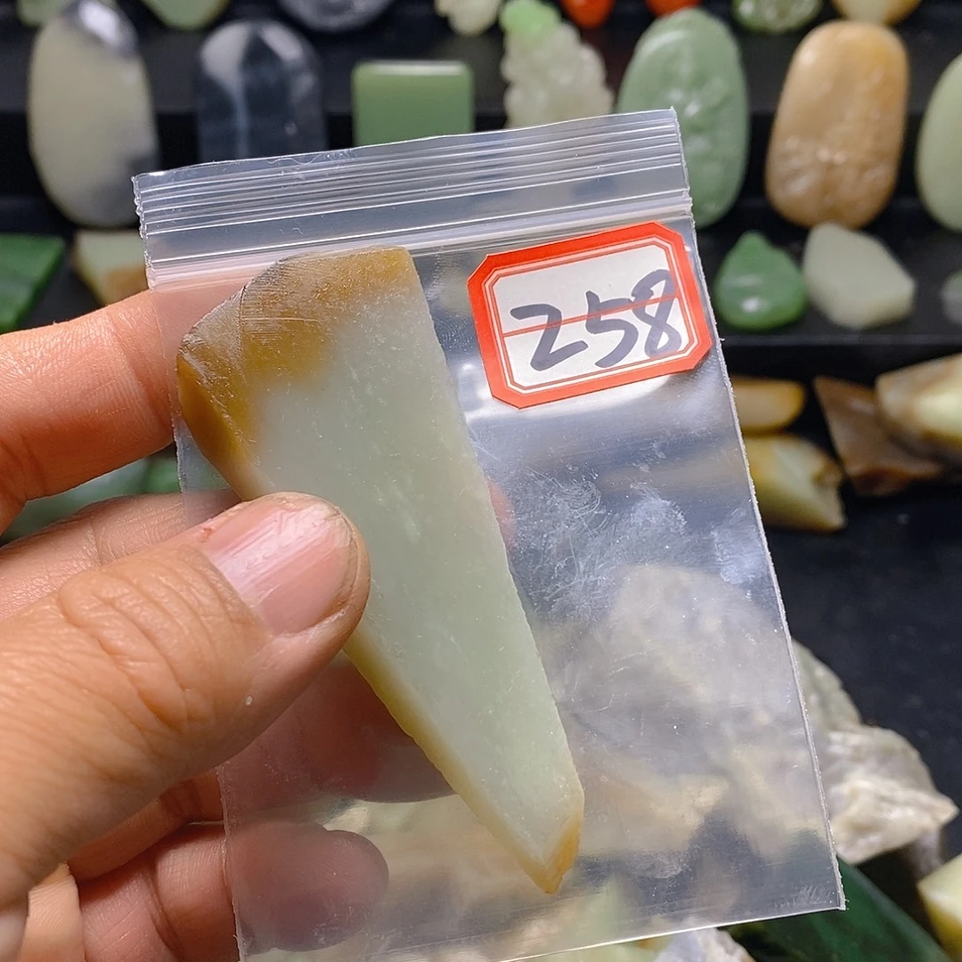 御***清和田玉（糖玉）未镶嵌珠宝半成品