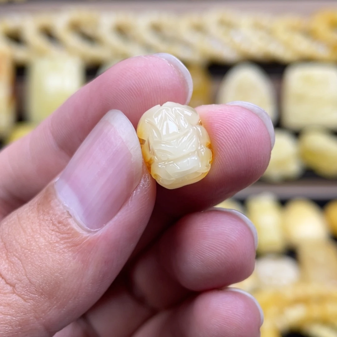 琥珀未镶嵌裸石琥珀蜜蜡