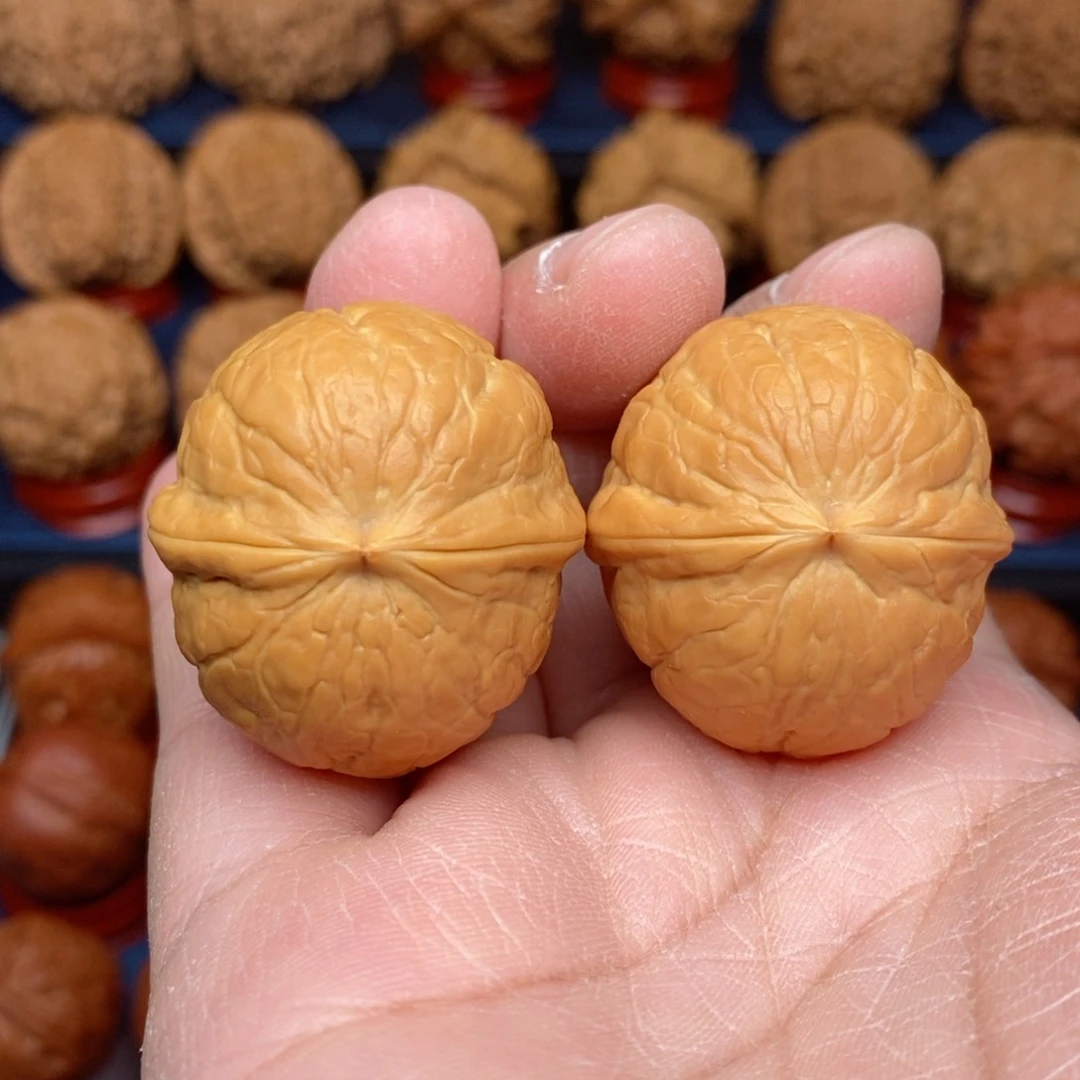 把件文玩核桃手捻野生蛇皮球