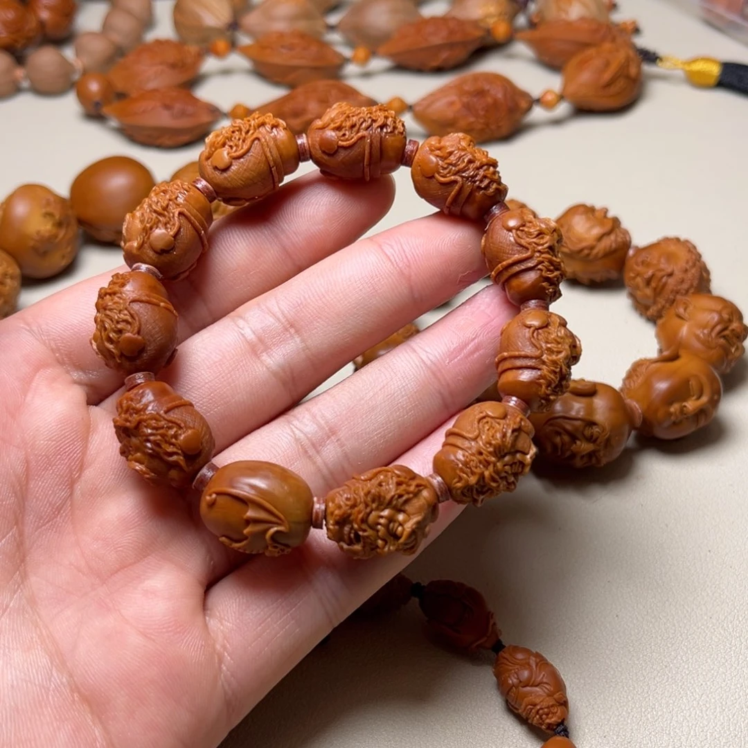 东***子橄榄核手串橄榄核